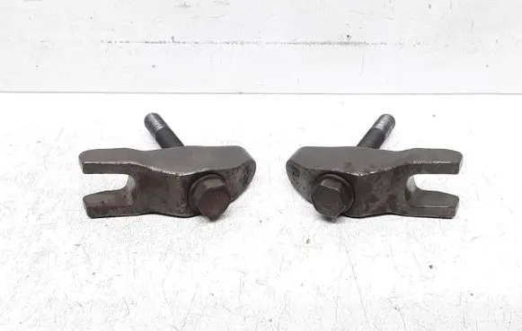 KIA Ceed Fuel Injector clamp holder 