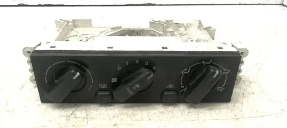 Mitsubishi Space Star Climate control unit MR262492