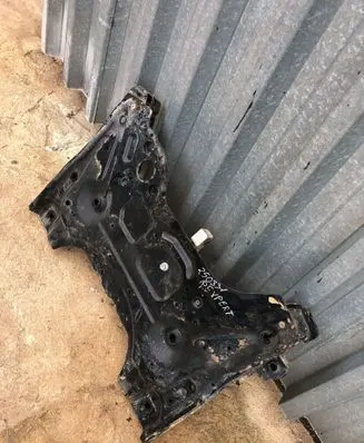 Peugeot Expert Front subframe