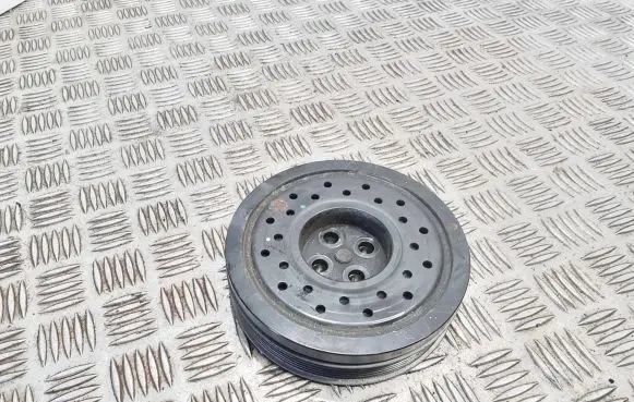 Opel Astra J Crankshaft pulley 55569985