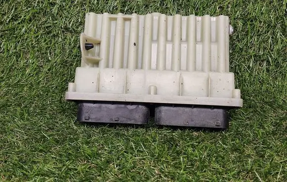 Opel Astra G Fan control module 24410130