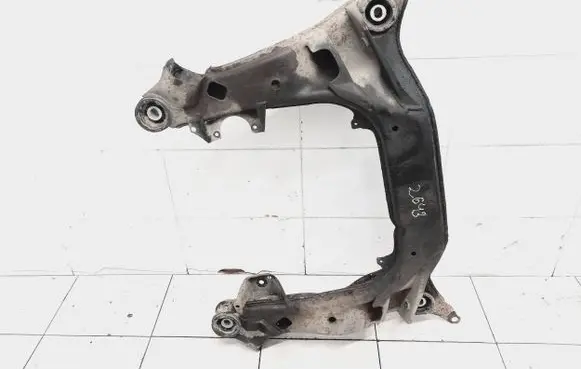 Volkswagen PASSAT B5 Front subframe