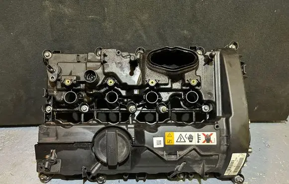 BMW 4 F36 Gran coupe Rocker cam cover 7611278 70557891