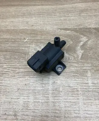 Lexus IS 220D-250-350 Turbo solenoid valve 258600R010 72828606