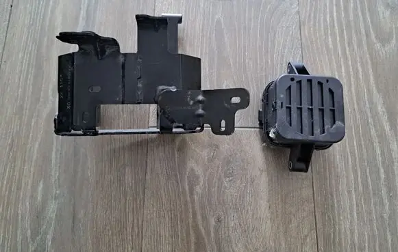 Citroen DS3 Horn signal 9839315880