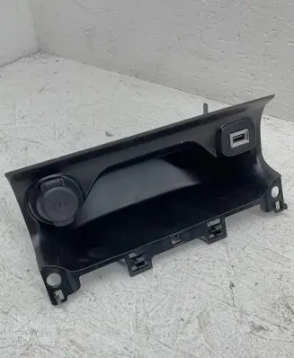 Citroen C4 Cactus Ashtray (rear) 958300132956