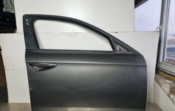 Alfa Romeo 159 Front door