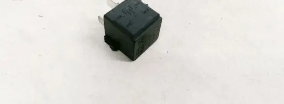 Mercedes-Benz C W203 Other relay A0025421319 4RA007791-00