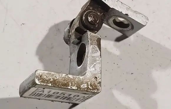 Seat Leon (1P) Rear door lower hinge