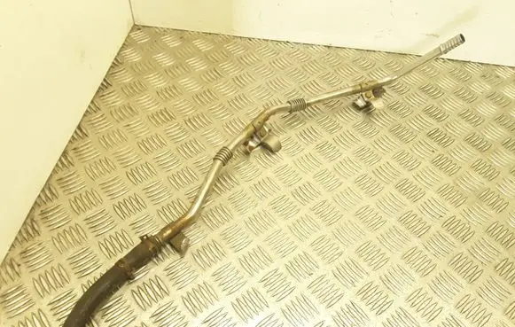 Suzuki Grand Vitara II Engine coolant pipe/hose