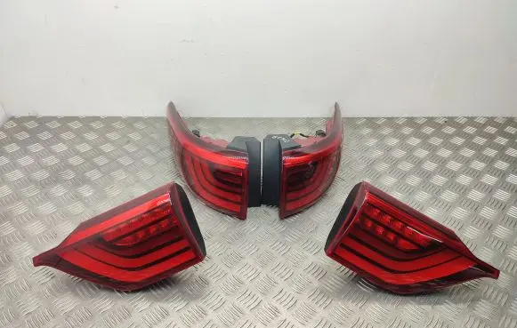 KIA Sportage Rear/tail lights set 92402F11 92401F11