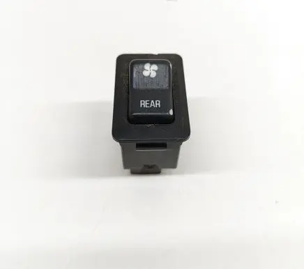 Mitsubishi Pajero Other switches/knobs/shifts MR218466