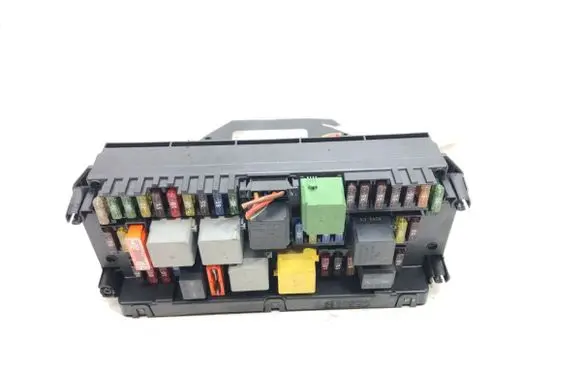 Mercedes-Benz E W212 Fuse box set A2129009225