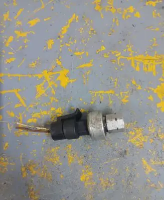 Renault Scenic I Air conditioning (A/C) pressure sensor