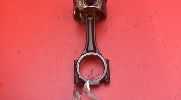 Piston