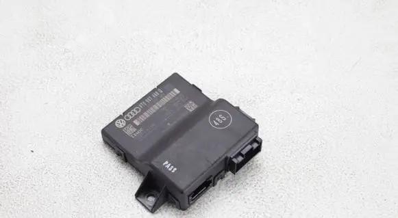 Audi Q5 SQ5 Gateway control module 8T0907468Q