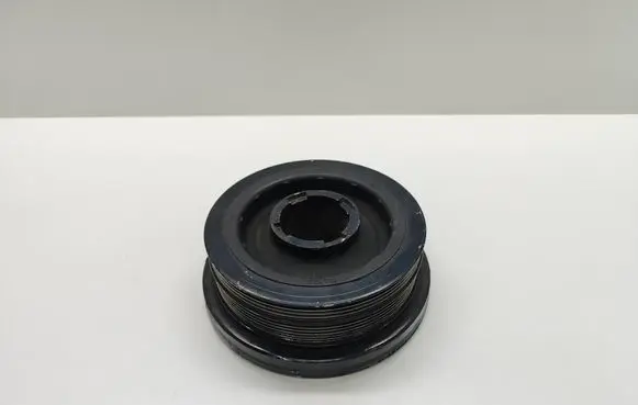 BMW 5 E60 E61 Crankshaft pulley 50535110 E6B0001BTA