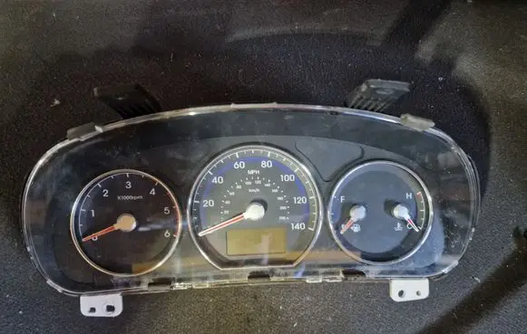 Hyundai Santa Fe Speedometer (instrument cluster) 940112B625