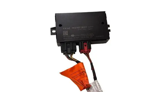 Volkswagen PASSAT B6 Tow bar trailer control unit/module 1K0907383E 1K0907383F 5DS01015440