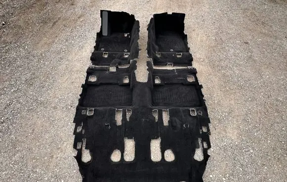 Ford Explorer VI Interior carpet LB5B-S00048