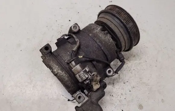 Toyota RAV 4 (XA20) Air conditioning (A/C) compressor (pump) 10S15L 4472204303 HFC134A