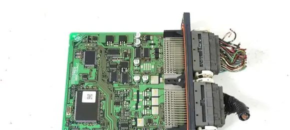 Mazda 3 I Engine control unit/module ECU 279721-3990 2797213990