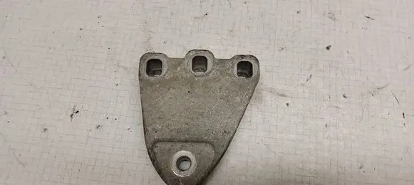 Volkswagen Transporter - Caravelle T5 Engine mounting bracket