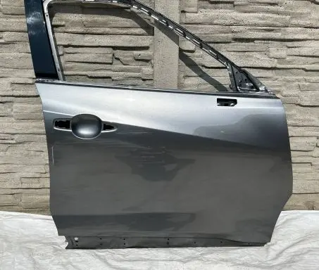 Nissan Juke II F16 Front door