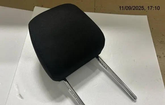 BMW 2 F46 Front seat headrest 