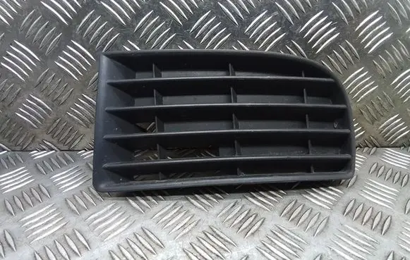 Volkswagen Golf V Front bumper lower grill 1K0853665