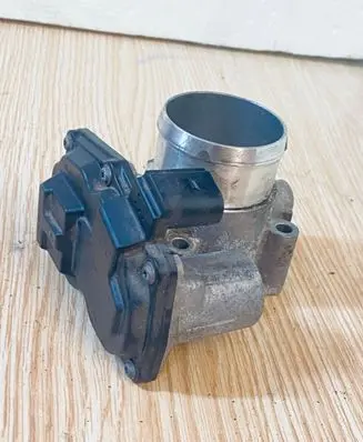 Ford Focus ST Throttle valve DS7G95991BB B1152954614