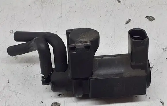Audi Q7 4L Turbo solenoid valve 059906628
