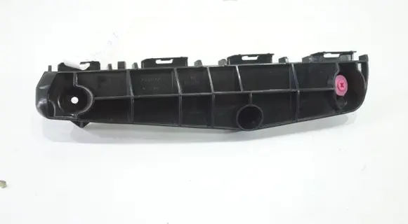 Toyota Prius (XW20) Front bumper mounting bracket 5211647050