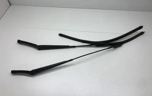 Volkswagen PASSAT CC Front wiper blade arm 3C8955409B 3C8955410B