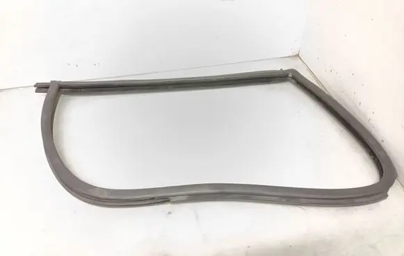 Peugeot Boxer Rubber seal front door window/glass 