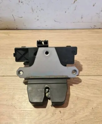 Ford Mondeo MK IV Tailgate/trunk/boot lock/catch/latch 3m51r442a66ar