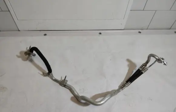 Mercedes-Benz GLA H247 Air conditioning (A/C) pipe/hose A1778305201