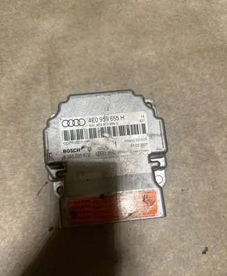 Audi A8 S8 D3 4E Airbag control unit/module 4E0959655H 0285001672
