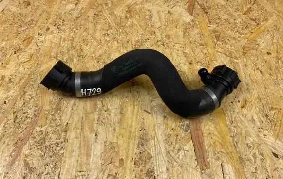 BMW M5 F90 Engine coolant pipe/hose 7852351