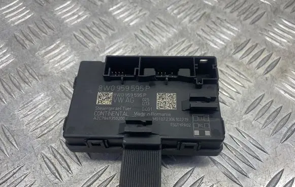 Audi A4 S4 B9 8W Door control unit/module 8W0959595P