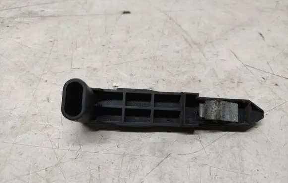 Volvo XC60 Headlight/headlamp mounting bracket 30763155