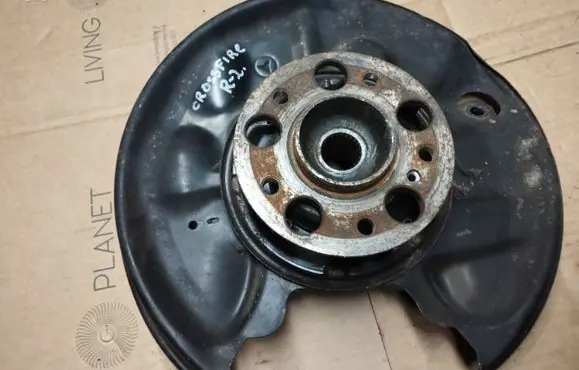 Chrysler Crossfire Rear wheel hub spindle/knuckle 