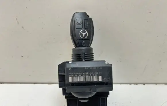 Mercedes-Benz Sprinter W906 Ignition lock A9069004100