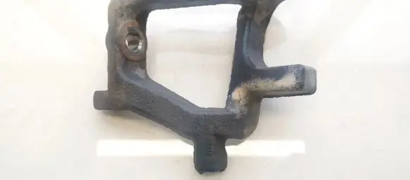Honda Civic Engine mounting bracket