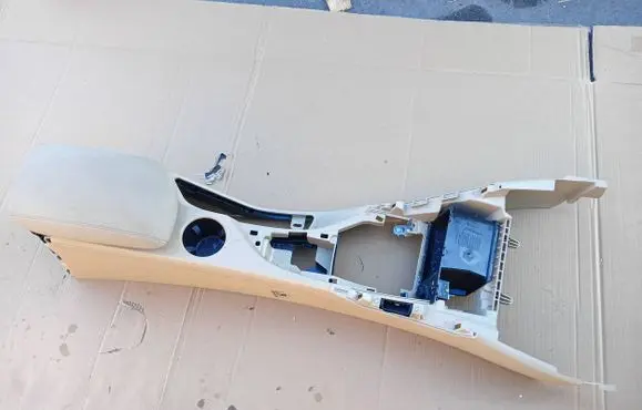 BMW X1 E84 Armrest 105005733
