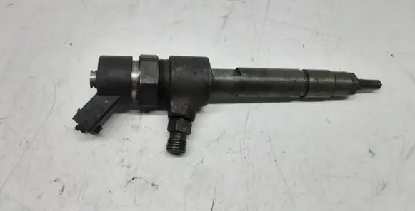 Fuel injector