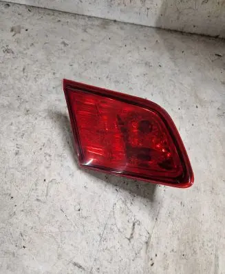 Subaru Legacy Tailgate rear/tail lights 23620071
