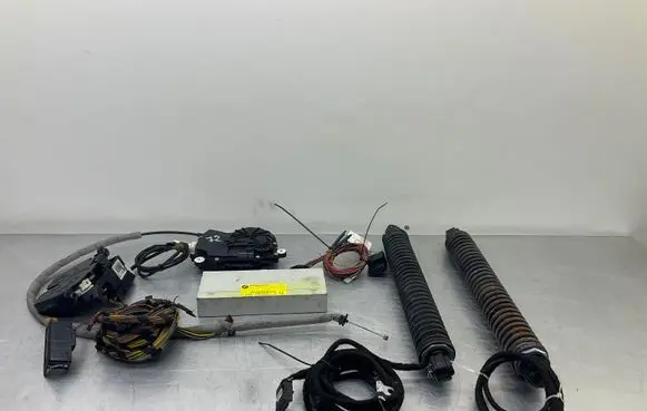 BMW 7 F01 F02 F03 F04 Tailgate/trunk control unit/module 7240611