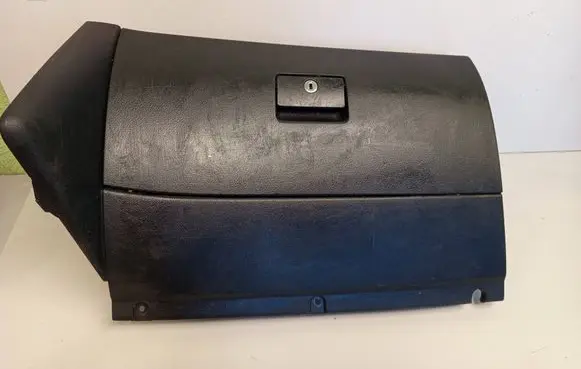 Volkswagen Golf IV Glove box 1J1857101A