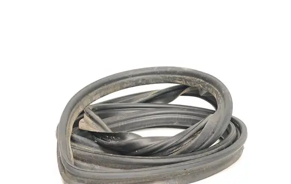 Mercedes-Benz E W212 Trunk rubber seal (body)
